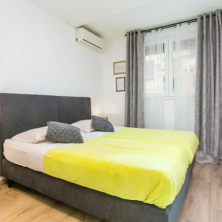 Apartment With A Parking Space - 14051