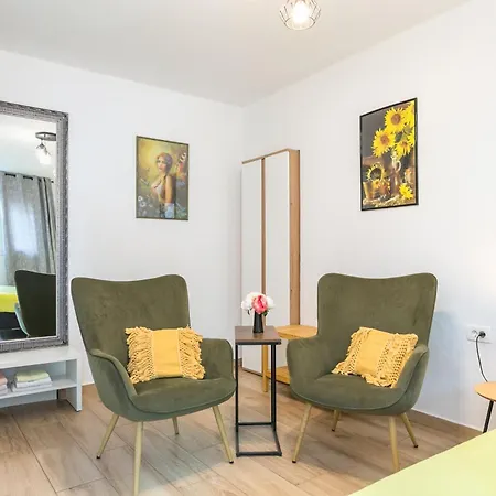 With Parking Space - 14051 ספליט